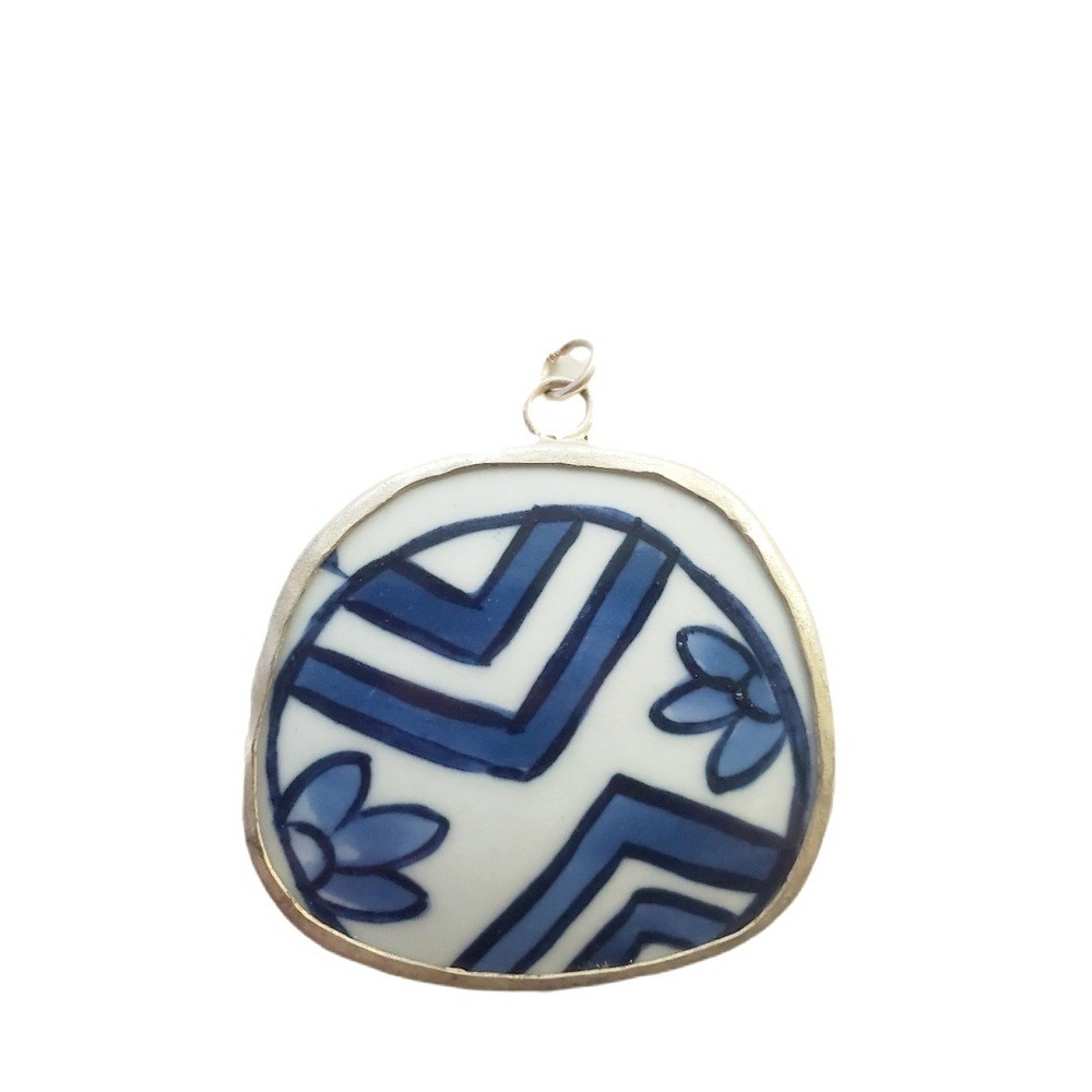 Ming Blue & White Geometric Floral Porcelain Shard‎ Pendant Chinoiserie Jewelry